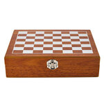 Coffret cadeau jeu d'échecs flasque et verres à shooter