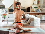 SMARTBOX - Coffret Cadeau 1 mois de cours de yoga en ligne ou en studio à Paris -  Sport & Aventure
