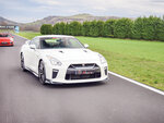 2 tours au volant d’une Nissan GTR sur le circuit de Dijon-Prenois - SMARTBOX - Coffret Cadeau Sport & Aventure