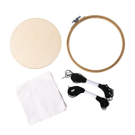 Kit Cadre de broderie en bambou  17cm ø  avec accessoires  1 kit