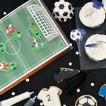 Coffret décoration et pâte à sucre pour gâteau Terrain de football