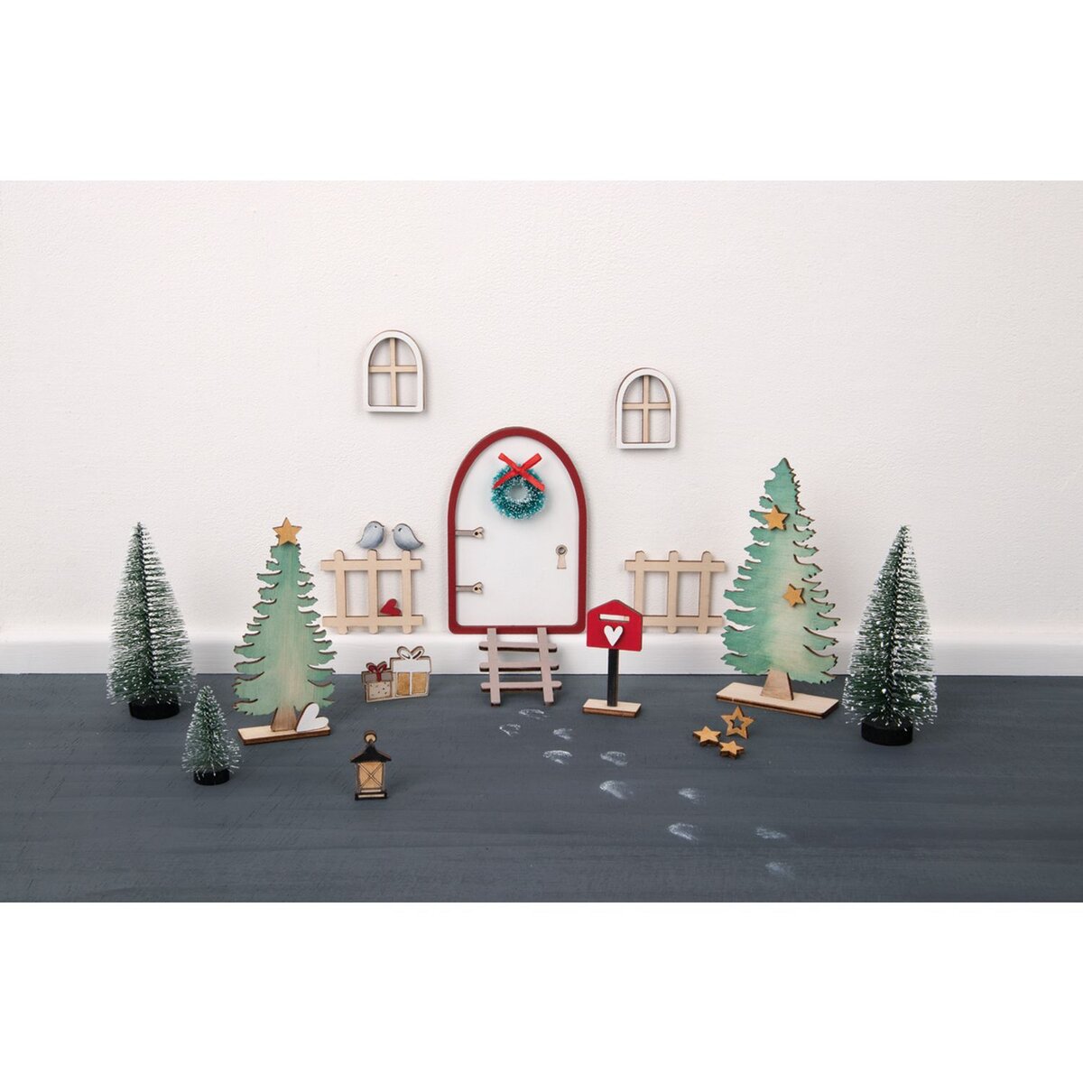 Maison de Lutin en bois Ambiance Noël 26 pièces - La Poste