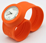 Montre classic bracelet orange et cadran blanc