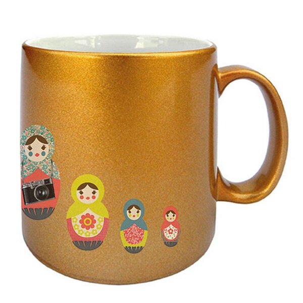 Tasse en céramique dorée poupées russes cbkreation