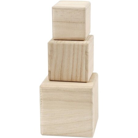 3 cubes en bois 5 / 6 / 8 cm