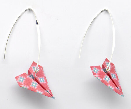 Boucles d'oreille papier origami avion rouge rosé