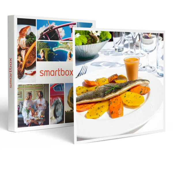 Découverte de paris lors d’un dîner croisière prestige sur la seine pour 1 adulte et 1 enfant - smartbox - coffret cadeau gastronomie