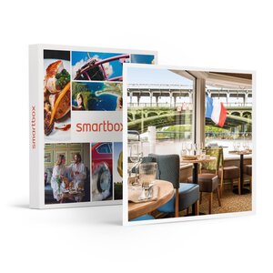 SMARTBOX - Coffret Cadeau 2h de croisière sur la Seine avec dîner à bord du Capitaine Fracasse le vendredi -  Gastronomie
