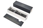 PARKER IM Stylo bille  laque noire  recharge bleue pointe moyenne  Coffret cadeau