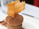 Découverte de paris lors d’un dîner croisière prestige sur la seine pour 2 adultes - smartbox - coffret cadeau gastronomie