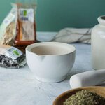 Mortier et pilon en grès blanc + cardamome verte entière bio - 40 g