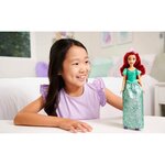 Mattel HLW10 - Disney poupée Ariel articulée avec tenue Scintillante et accessoires