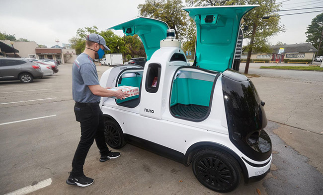Avec Nuro, Domino's teste la livraison de pizzas par un véhicule autonome