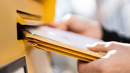 Lettre suivie ou recommandée : quelles différences ?