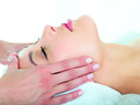 SMARTBOX - Coffret Cadeau - Pause relaxante avec massage ou accès à l'espace bien-être - 677 parenthèses détente : massages, spa et plus encore