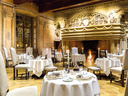 SMARTBOX - Coffret Cadeau - 2 jours avec dîner gastronomique et accès à l'espace détente au Château de Bagnols 5*