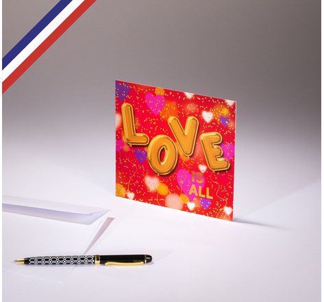 Carte simple All you need is love créée et imprimée en France sur papier certifié PEFC - Love is all - Lettres ballons