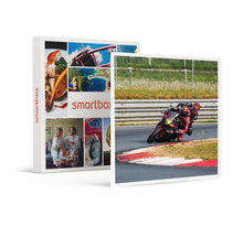 SMARTBOX - Coffret Cadeau Baptême passager en moto : 3 tours à l'arrière d'un pilote professionnel sur le circuit de Pau-Arnos -  Sport & Aventure