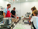 Atelier culinaire zéro déchet à la découverte de la conserverie en duo près de bordeaux - smartbox - coffret cadeau gastronomie