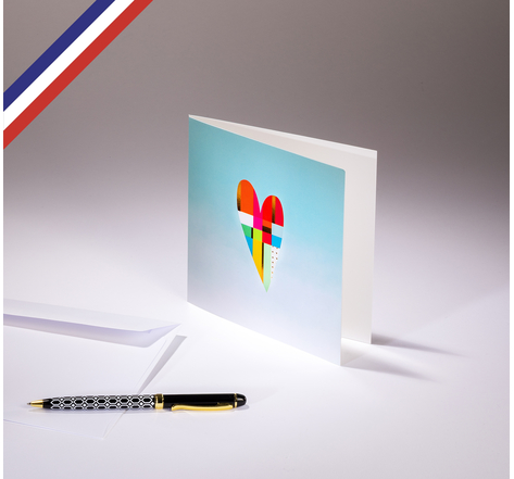 Carte double All you need is love créée et imprimée en France sur papier certifié PEFC - Cœur graphique multicolore