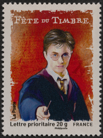 le château de Poudlard et le Poudlard Express avec des timbres montrant Harry Potter Une feuille non perforée très attractif du Bénin Neuf avec gomme Timbres Harry Potter pour les collectionneurs 