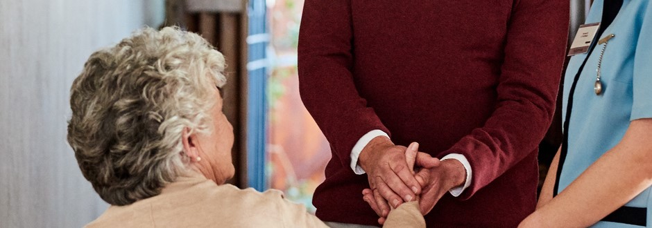 Tout savoir sur la visite de courtoisie aux personnes âgées
