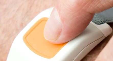 Comparatif des détecteurs de chute : quel dispositif choisir ?